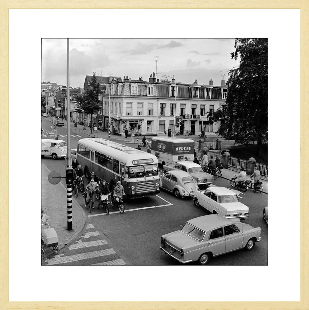 Verkeer op de Wittevrouwenbrug - 1965