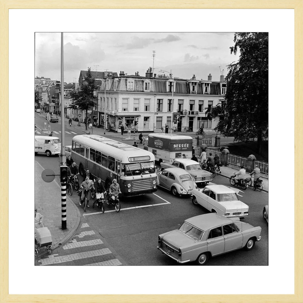 Verkeer op de Wittevrouwenbrug - 1965