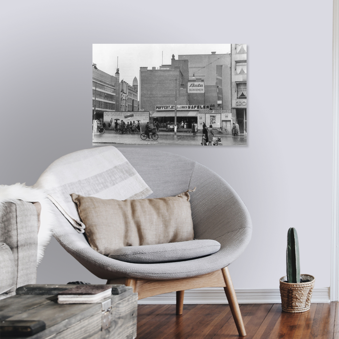 Zwart-witfoto uit 1943 van de noordoostelijke hoek van het Vredenburg in Utrecht. – canvas zonder lijst in leeshoek