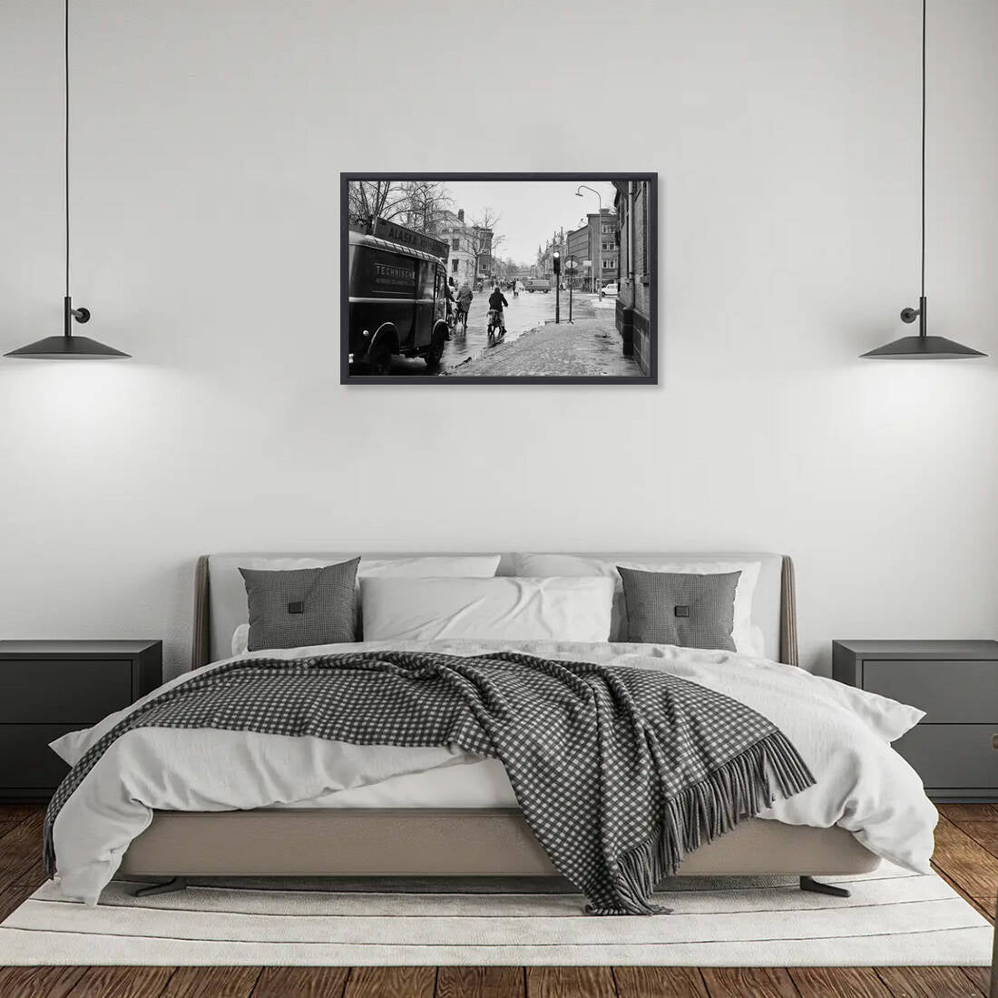 Zwart-witfoto uit 1968 van het kruispunt van de Maliebaan met de Nachtegaalstraat in Utrecht. – canvas zwarte baklijst in slaapkamer