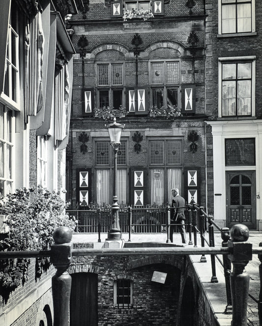 Zwart-witfoto uit 1965 van de voorgevel van het pand Drift 17 in Utrecht.