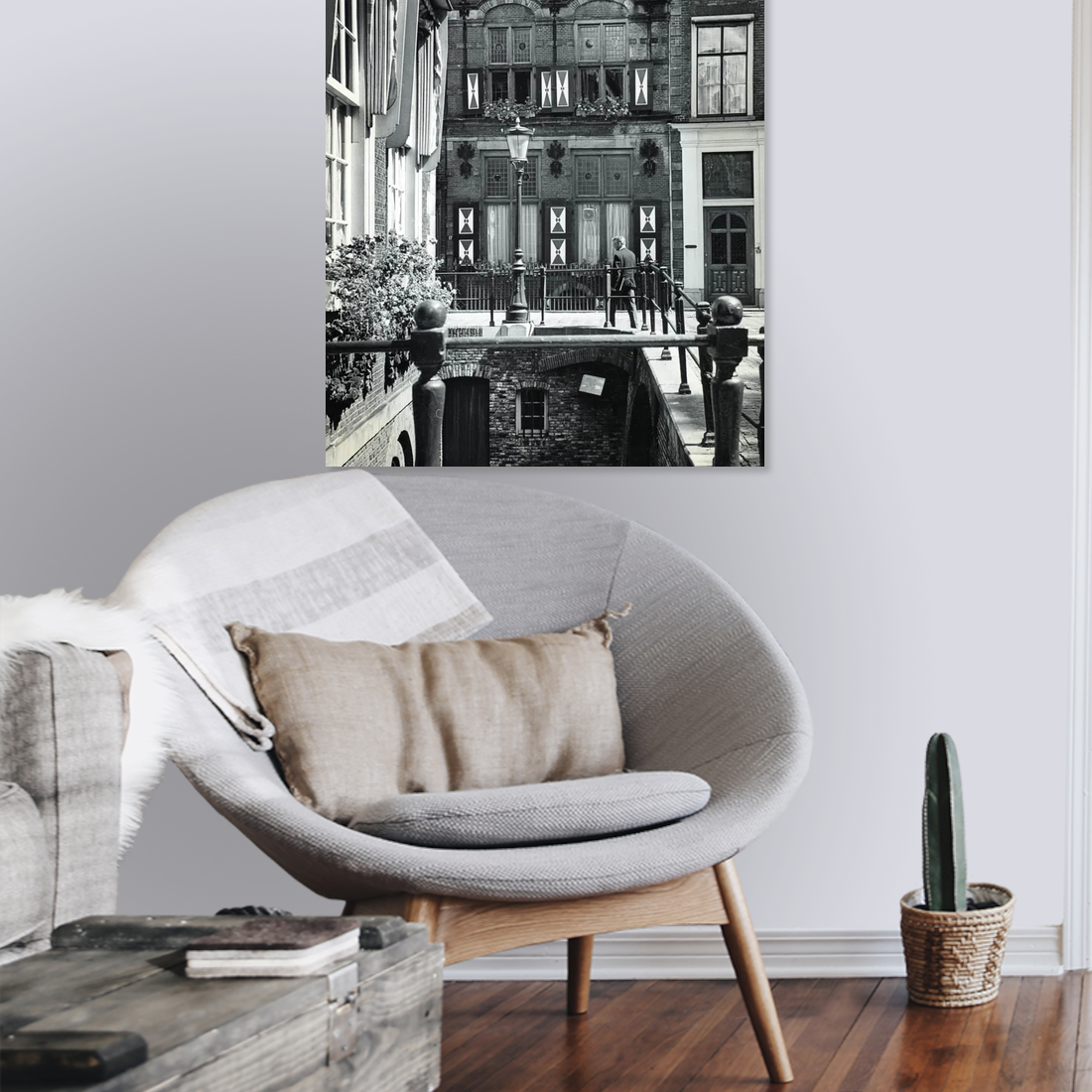 Zwart-witfoto uit 1965 van de voorgevel van het pand Drift 17 in Utrecht. – canvas zonder lijst in leeshoek