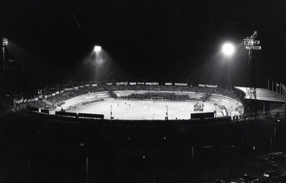 Zwart-witfoto uit 1976 van het Stadion Galgenwaard in Utrecht.