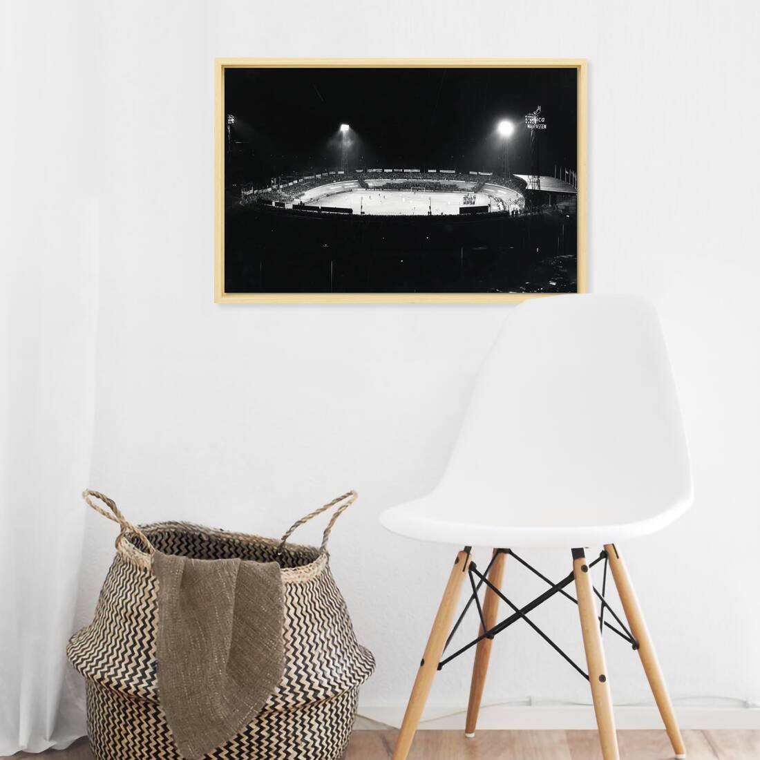 Zwart-witfoto uit 1976 van het Stadion Galgenwaard in Utrecht. – canvas naturel baklijst in keuken